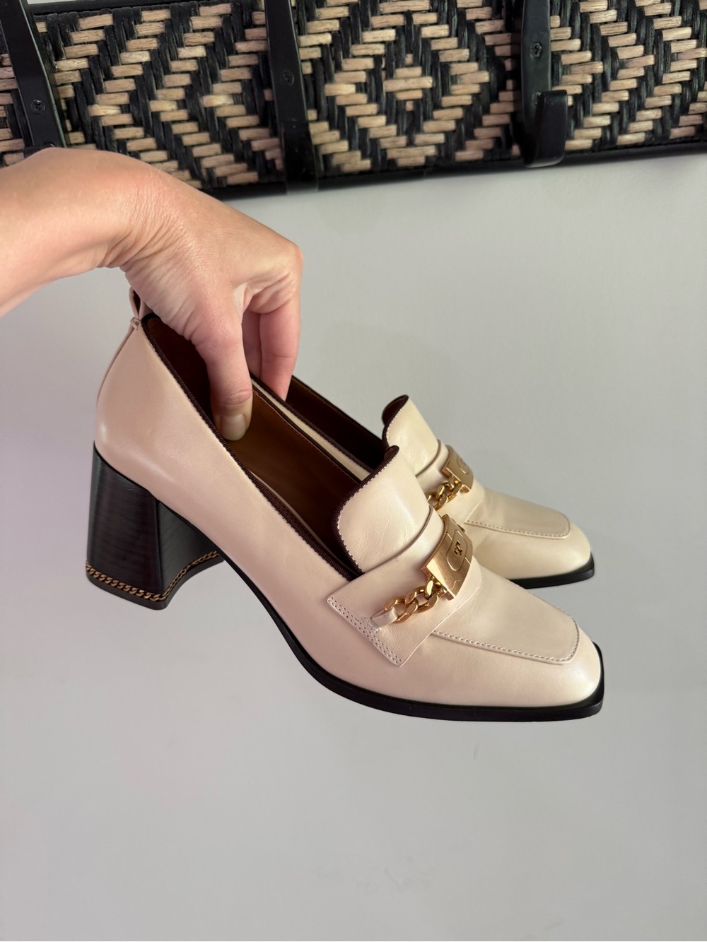 Tory Burch Ruby Loafer Pumps - Dulce de Leche/Coconut Cream - Size 9